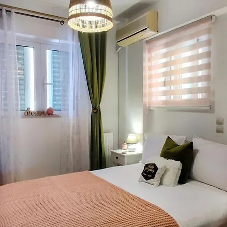 Simply Meraki Gytheian Apt With Panoramic Sea View Gythio Exterior photo